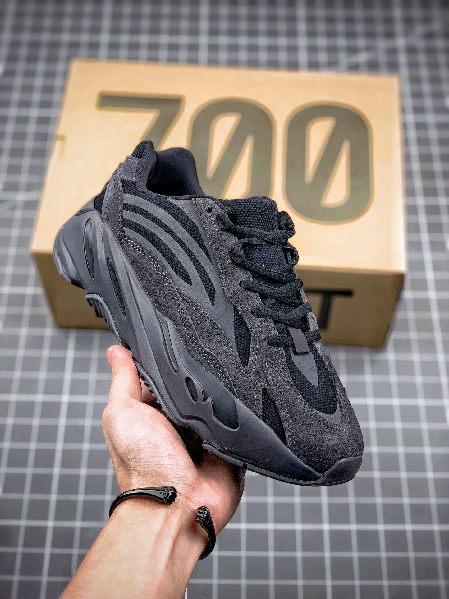 Adidas Yeezy Boost 700 V2 'Vanta'