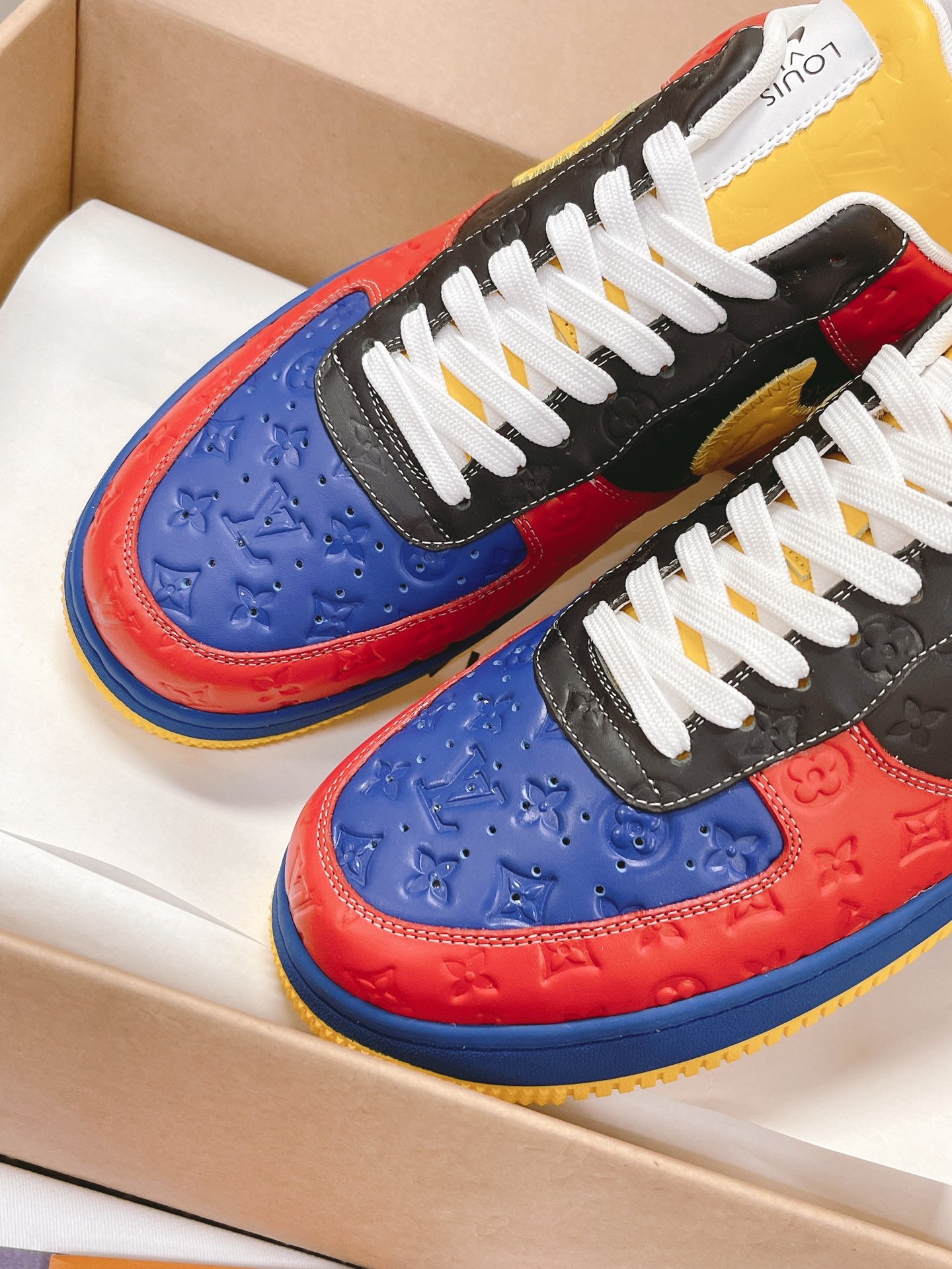 Louis Vuitton X Nike AirForce 1 Multicolored